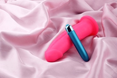 Artículo sobre la masturbación con dildos